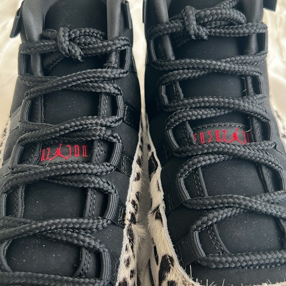 Women's Jordan 11 Black and White Animal Print Sneakers - Picture 5 of 9